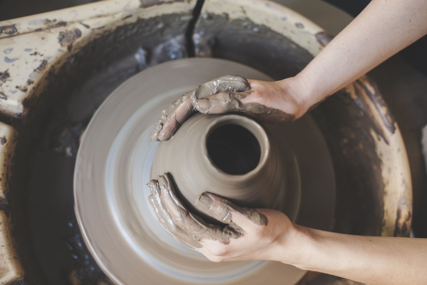 The Timeless Beauty of Chinese Porcelain: Blending Tradition with Modern Design