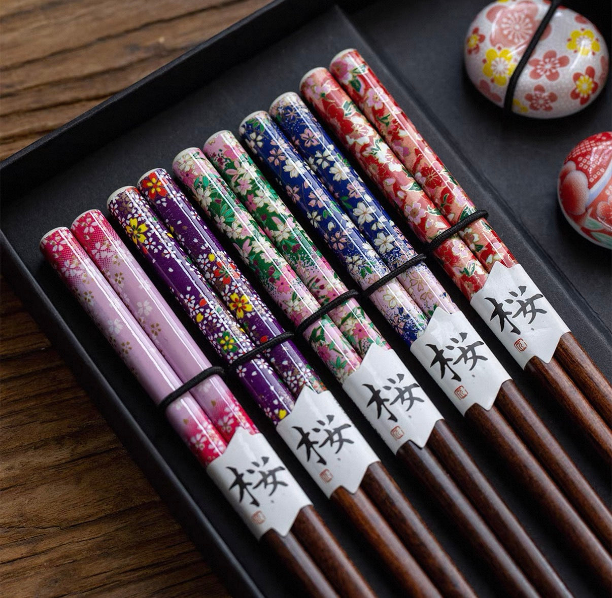 Mosaic Floral 5-Pair Chopstick Set with Ceramic Rests