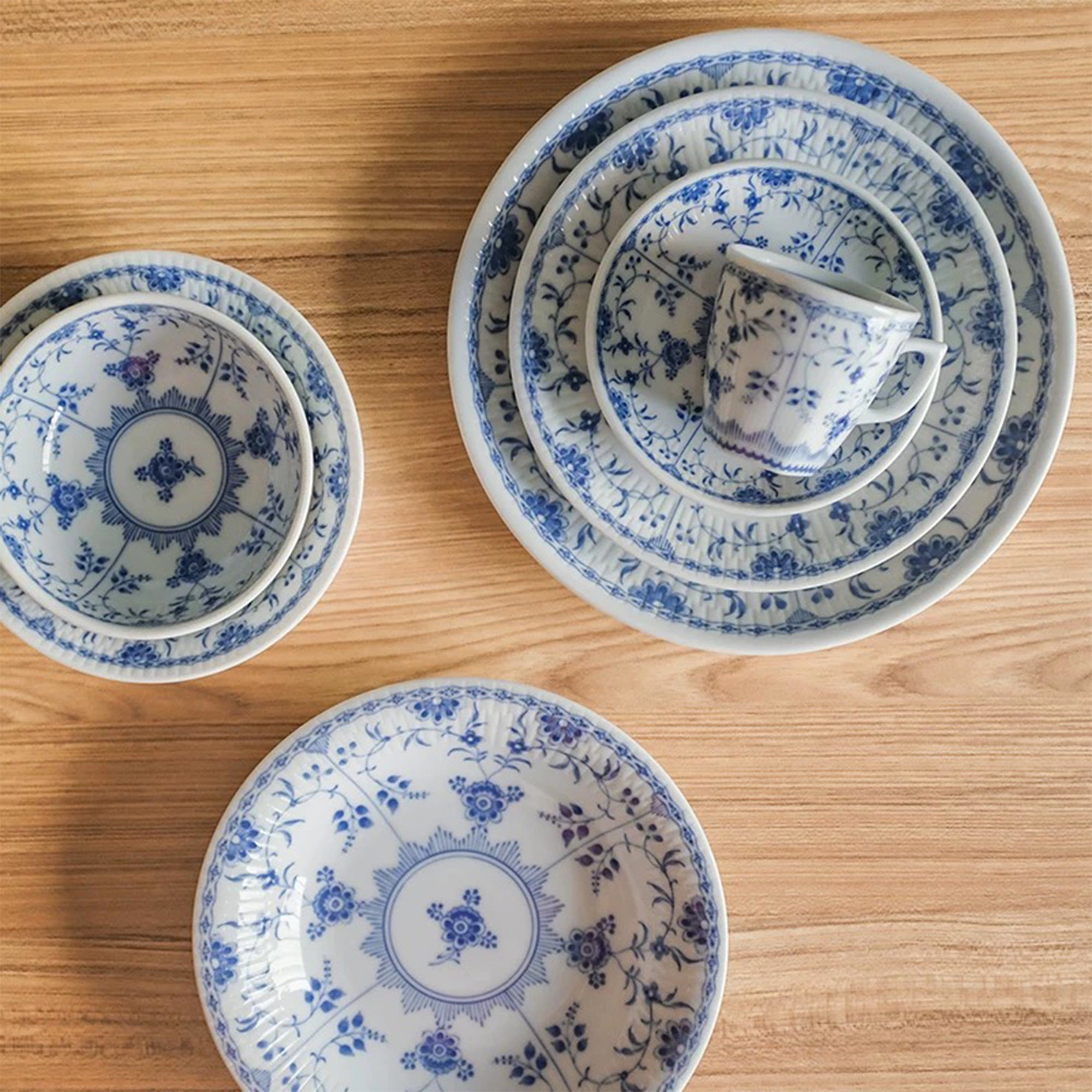 Japanese Arabesque Floral Tableware