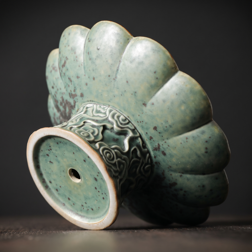 Cirravelle Cloud Pedestal Pet Bowl
