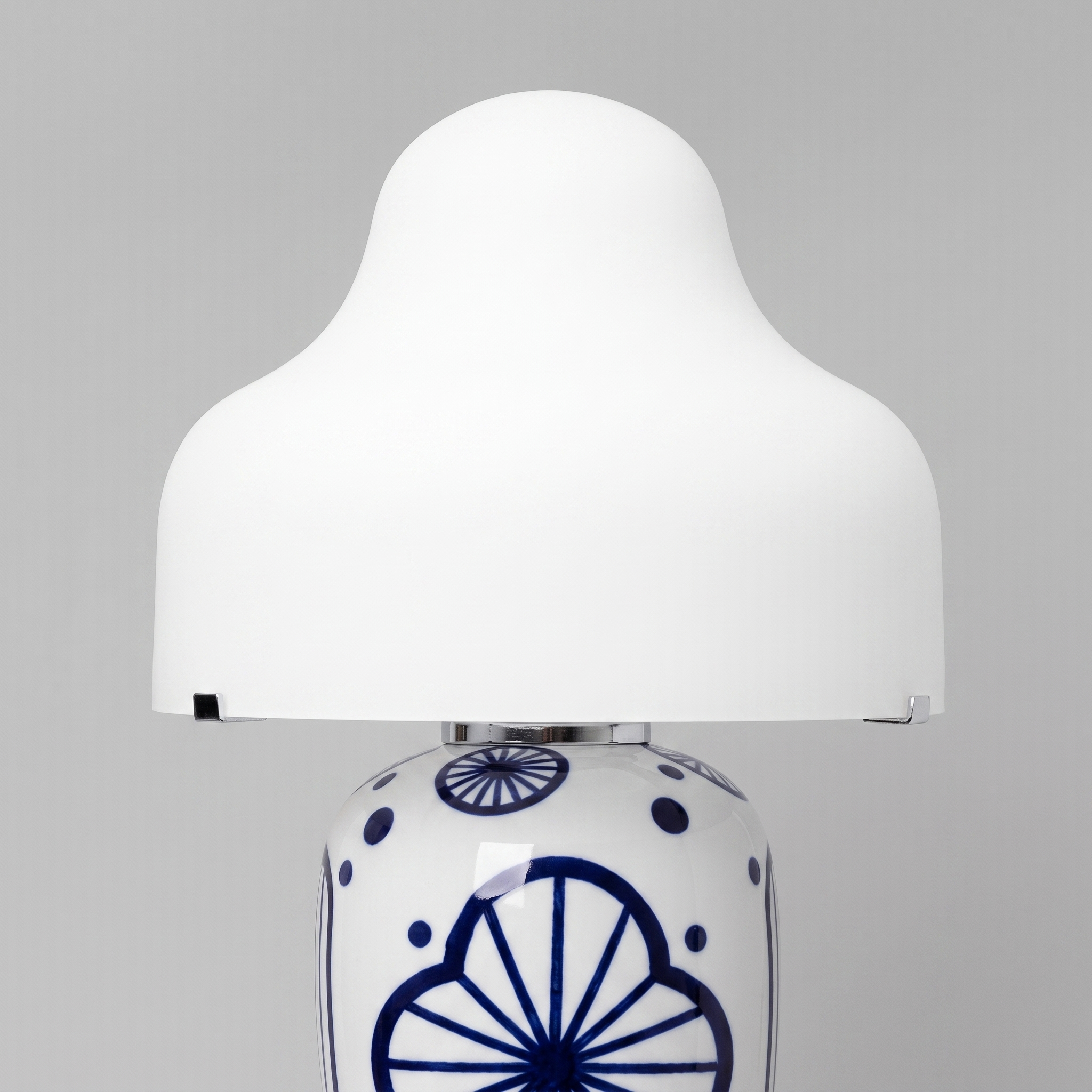 Cerunelle Azure Bloom Table Lamp