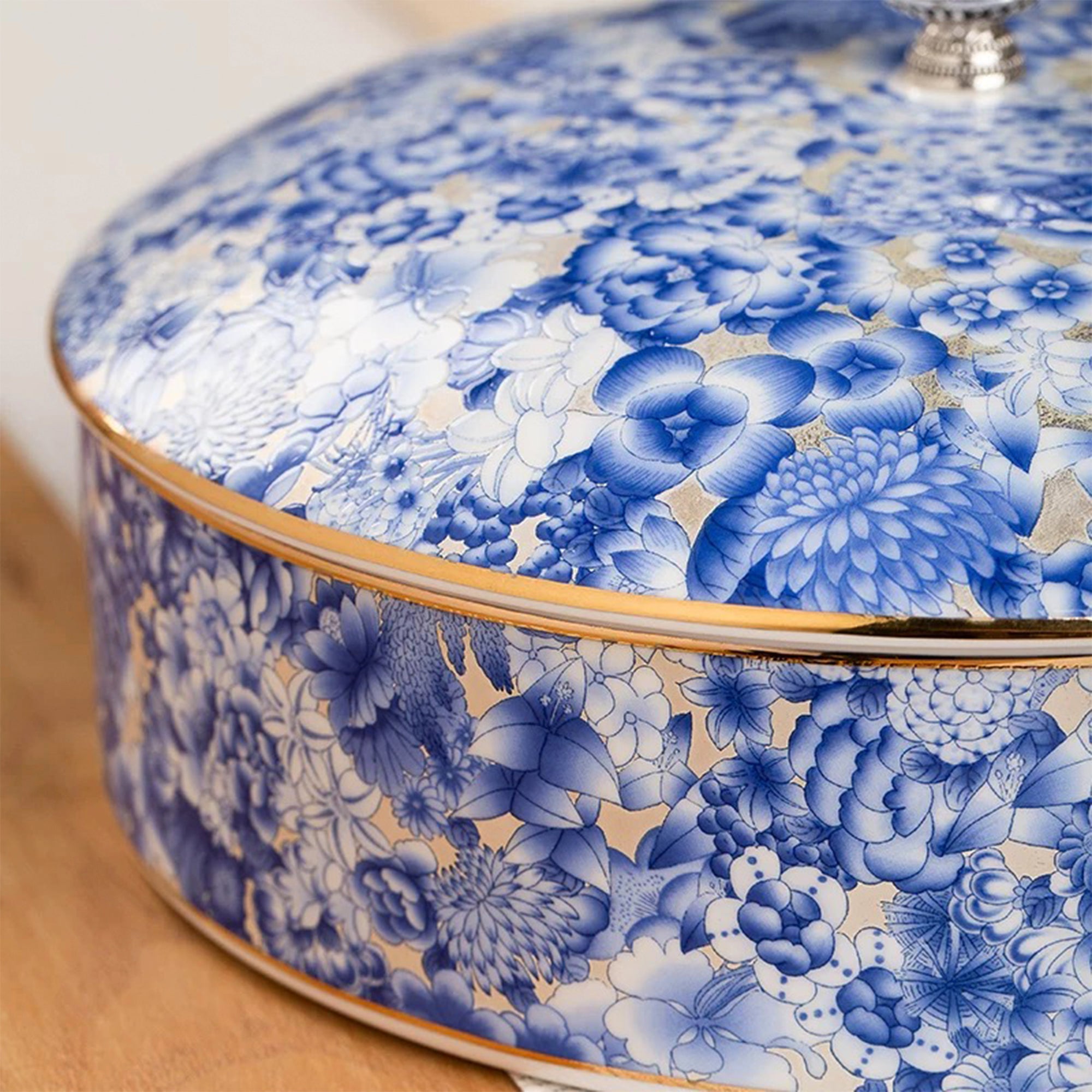 Enamel Painted Tea Cake Storage Box