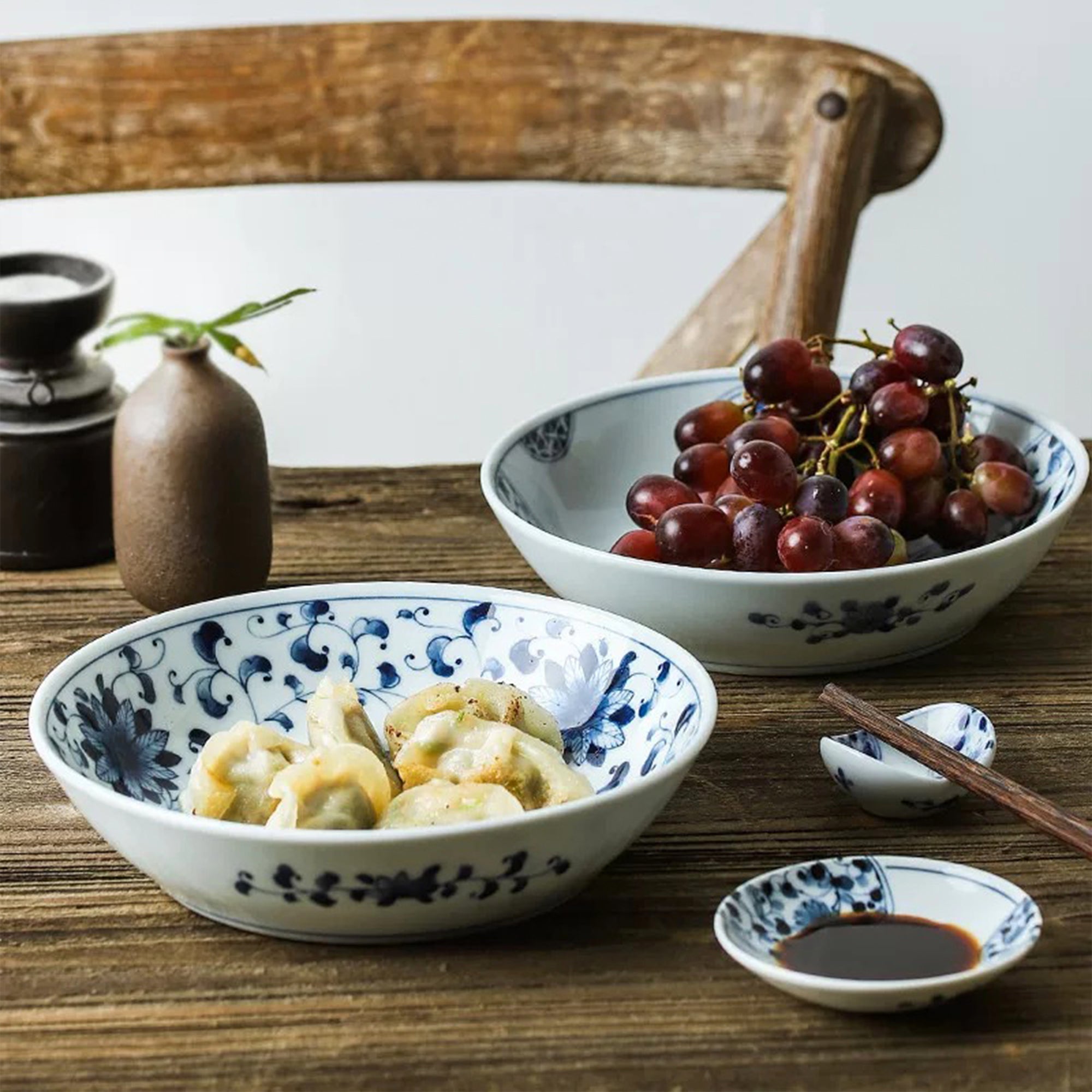 Blue and White Chrysanthemum Arabesque Deep Plate