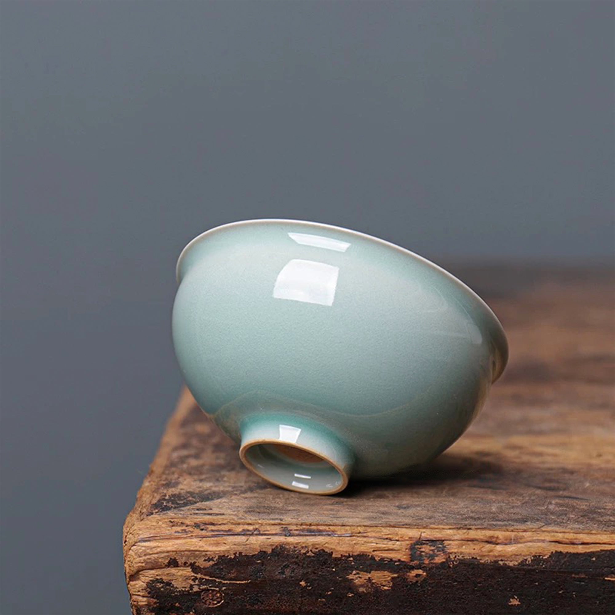 Plain Celadon Constricted Mouth Cup With Gift Box