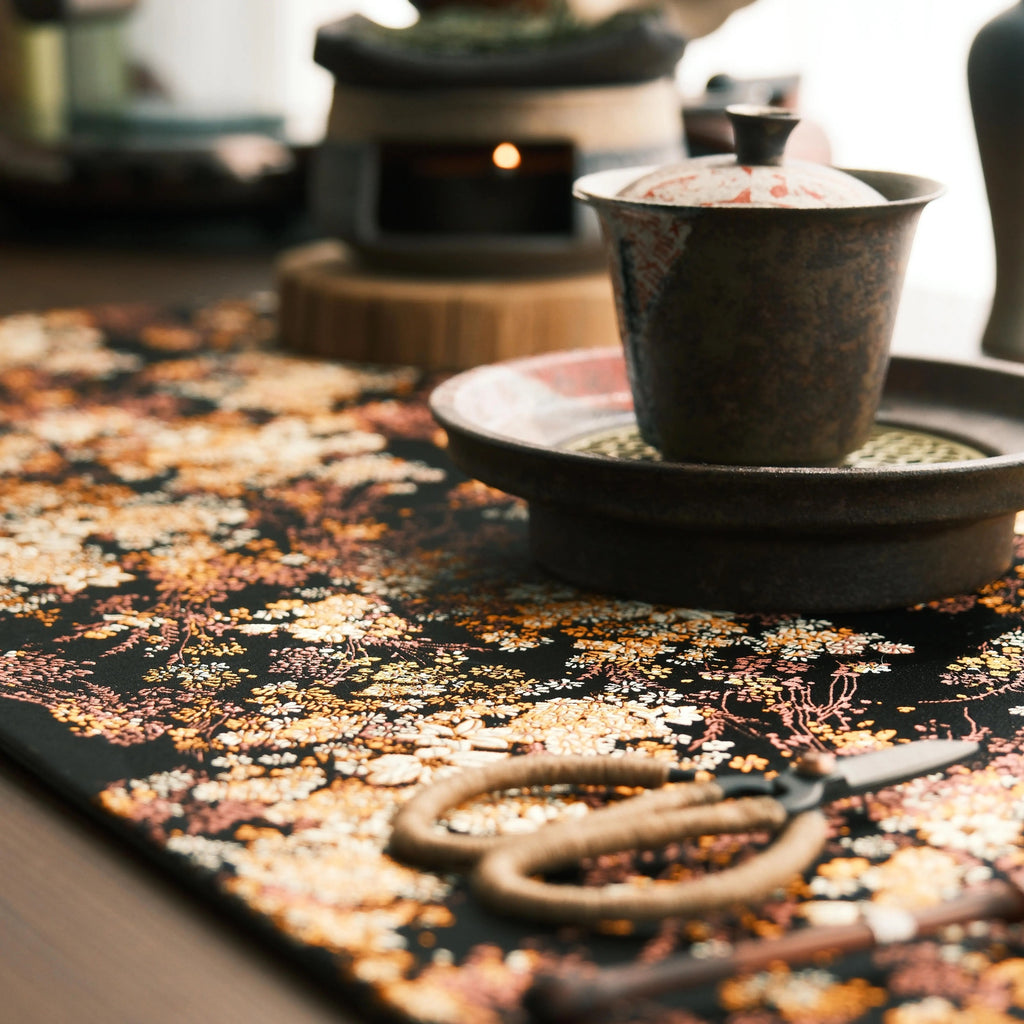 Midnight Blossom – Black & Gold Floral Brocade Gongfu Tea Mat
