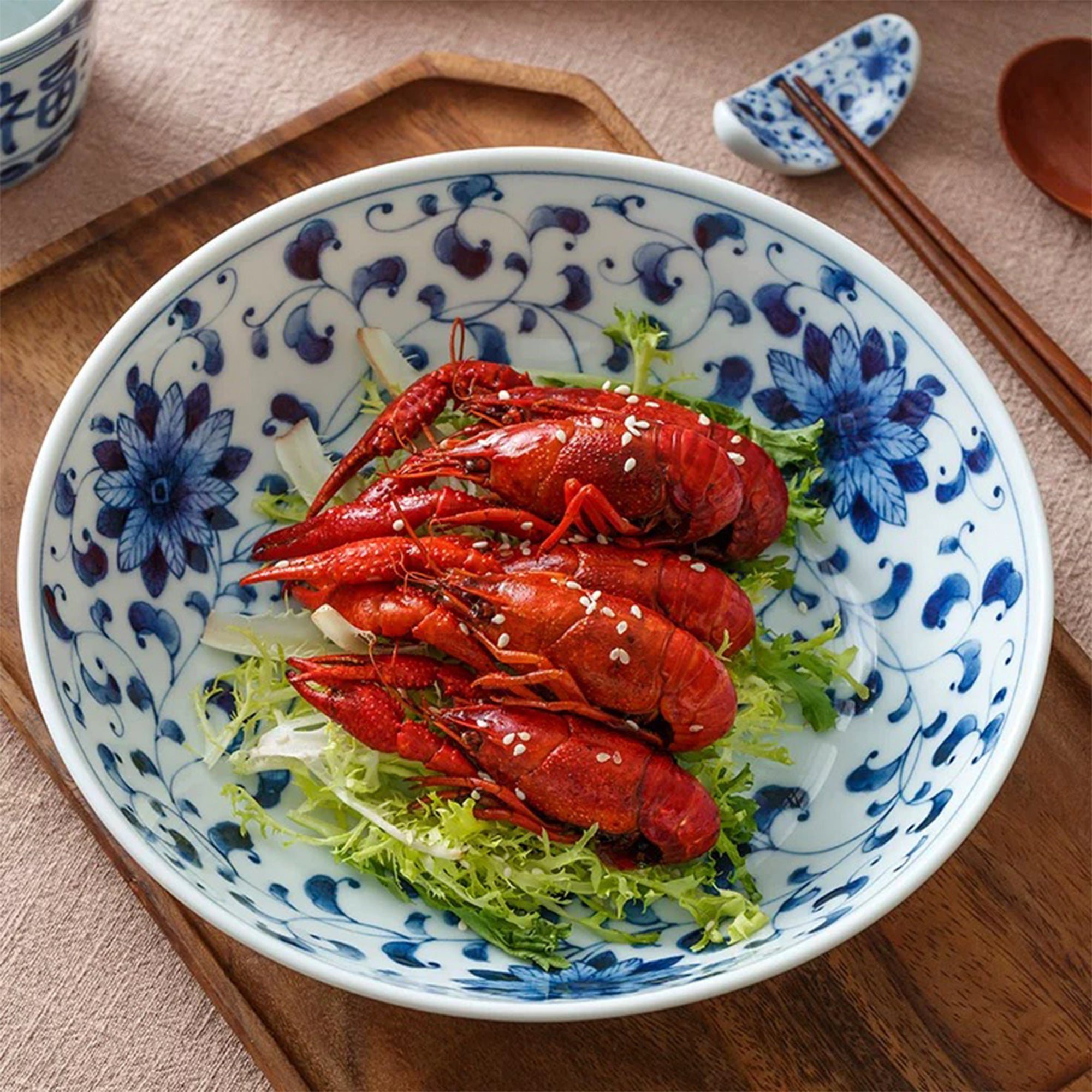 Blue and White Chrysanthemum Arabesque Deep Plate