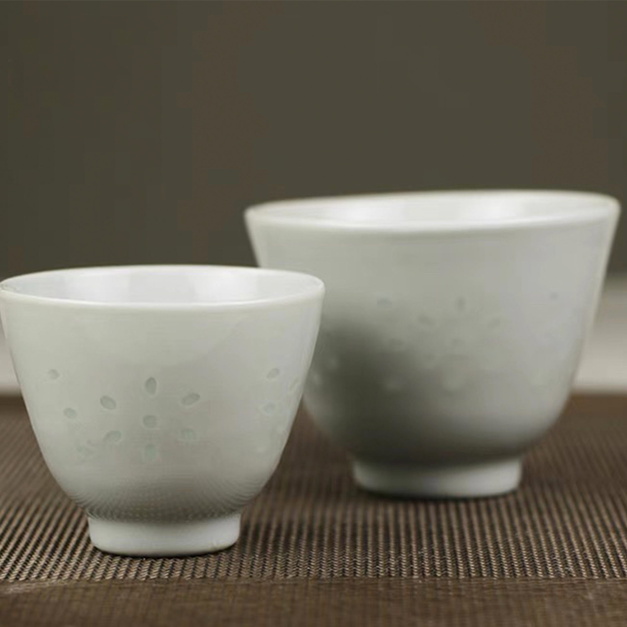 White Rice-Pattern Porcelain Ergang Cup
